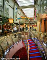 ID 2908 EXPLORER OF THE SEAS (2000/137308grt/IMO 9161728) - The Royal Promenade.